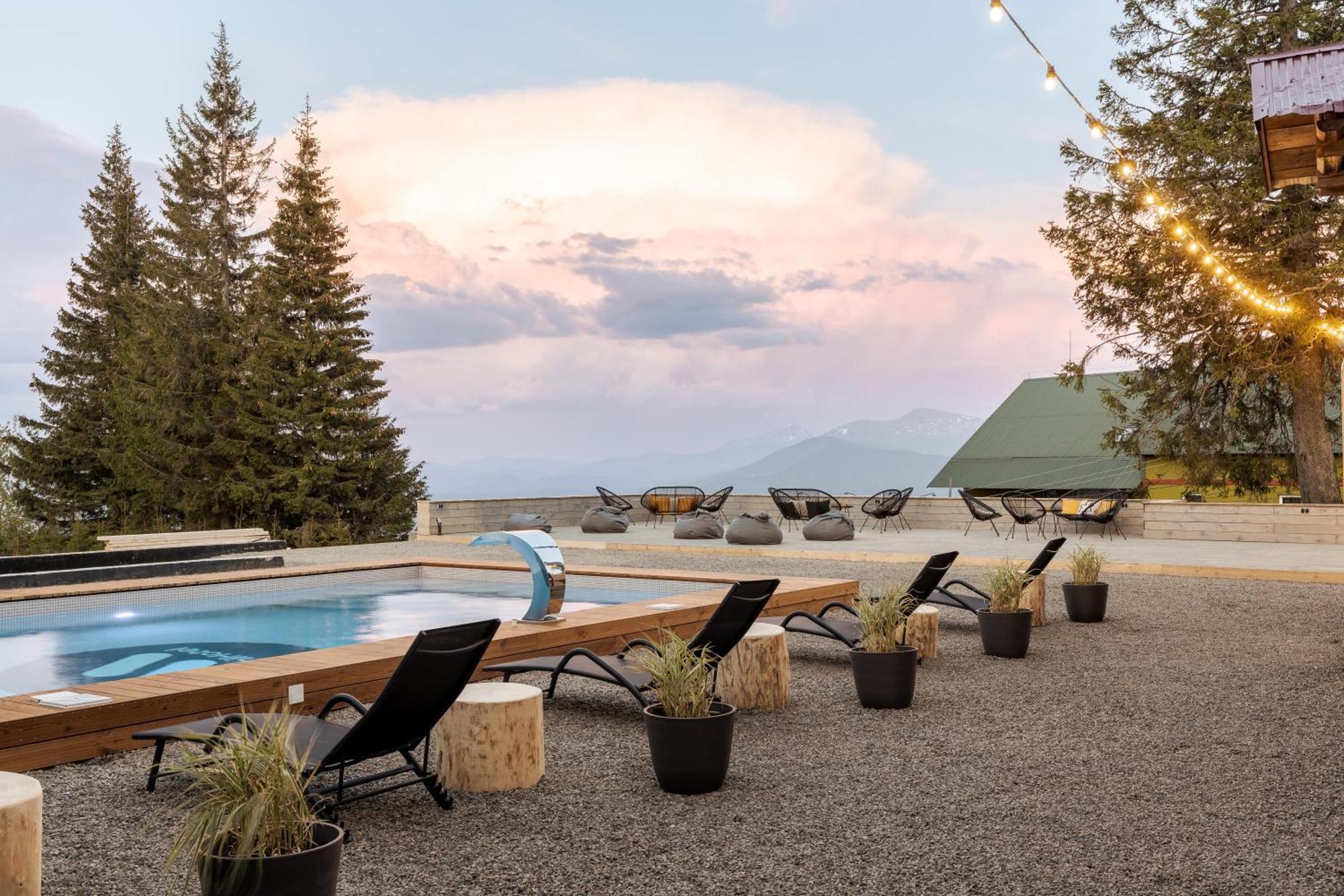 Gremi Hotel ดราโฮบรัท ภายนอก รูปภาพ